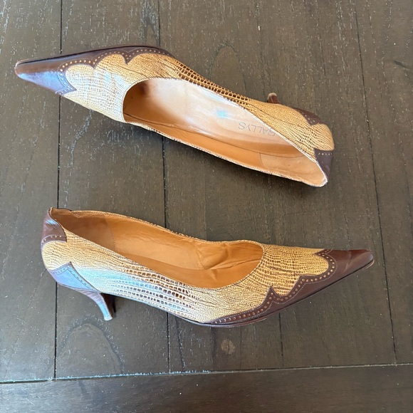 Rallys Brown Ran Leather Pointed Toe Wingtip Kitten Heels Vintage Size 9 - Picture 1 of 10